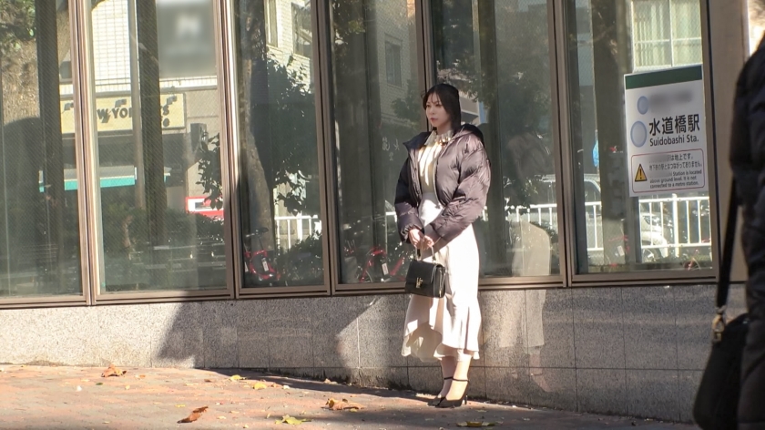 えりさ 34歳 英会話教室の塾講師 SIRO-5478